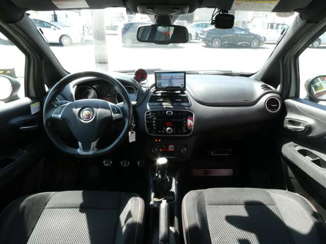 �i�����ꂽ�C���p�l����́A�X�^�C���b�V�������쐫�⎋�F���ɂ��D��A�O���̂��Ȃ��f�U�C���ɂȂ��Ă���܂�!