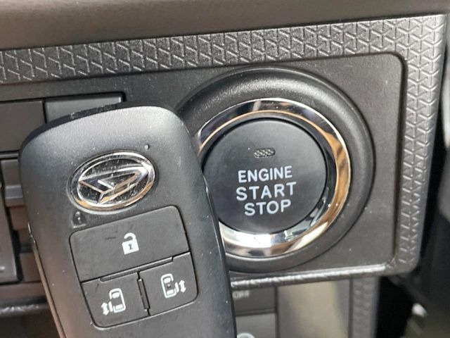 �y�L�[�t���[�V�X�e���z�J�o����|�P�b�g�ɓ��ꂽ�܂܂ł��h�A�̎{���E�������\�ȃX�}�[�g�L�[�𑕔��B�G���W���̃I���E�I�t�����J�M�����o���K�v����������Ƃ��Ă��֗��ł���