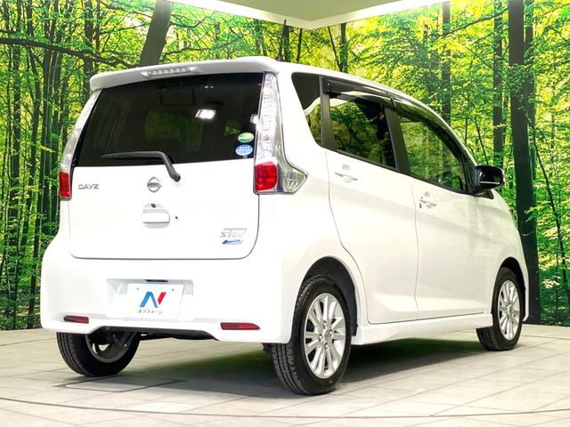 ☆全国のネクステージからお取り寄せが可能※!遠方の店舗に展示してあるクルマが気になる場合も、最寄りの店舗でご覧いただくことが可能です!是非私たちに要望をお聞かせください!※別途費用