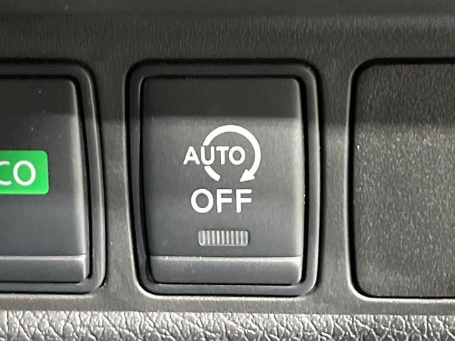 �y�A�C�h�����O�X�g�b�v�z�ԐM����a�؂Œ�Ԃ����ۂɃG���W�����~���A���ʂȔR���̏����}���܂��B�R��������ی�ɂȂ���@�\��G���W���̓u���[�L�𗣂��΍Ďn�����܂��B