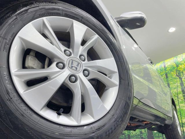 【純正16インチアルミホイール】外観にマッチした純正アルミホイールを装着しております。各種社外アルミホイールや、スタッドレスタイヤも取扱いしております。是非ご相談ください♪