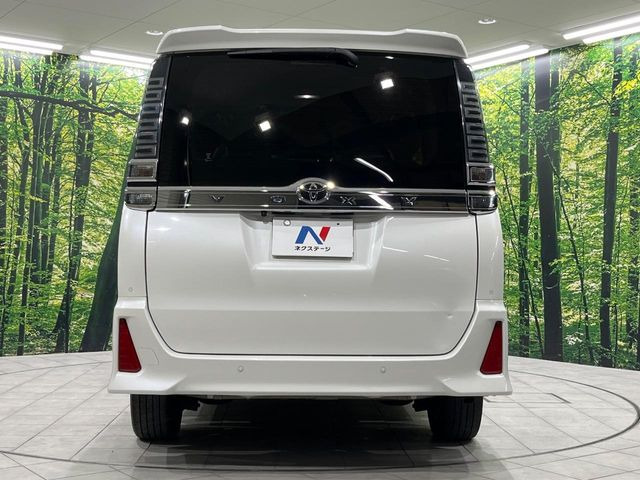 安心の最長10年・走行無制限保証(有償)をご用意。保証内容も充実はもちろん、無料点検&オイル交換や、年中無休の全国・24時間ロードサービスも付帯されておりますのでご安心下さい。