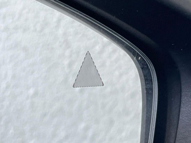 �y�u���C���h�X�|�b�g���j�^�����O�z���s���A�h�A�~���[�̎��p�ɂȂ�₷���ӏ��Ɍ㑱�Ԃ��ڋ߂���ƃT�C�h�~���[�t�߂Ɍx����\���A�h���C�o�[�ɒ��ӊ��N�����Ă���܂��B