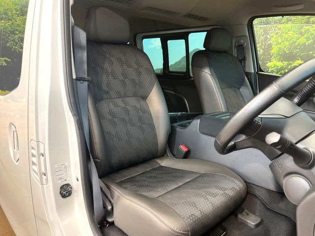 �y���烌�U�[�V�[�g�z����̂ӂ���肪�e�ՂŃ����e�i���X�����ȒP�ȁA�@�\���ɗD��鍇����v���̗p�����㎿�ȃV�[�g�ł��B����S�n���悭�A���������ӂ��S�n�ǂ��ԓ���Ԃ����o���Ă���܂��B