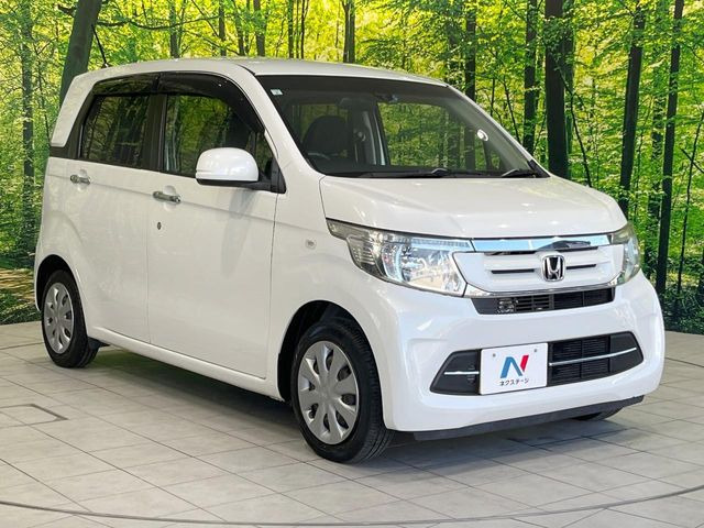 高透明度のガラス皮膜で撥水はもちろん、上質なツヤ・光沢を実現。紫外線や酸性雨から大切な愛車を保護し、色あせ・劣化を防止。「弾スプラッシュコート」、「弾プリミッサコート」からお選びいただけます。