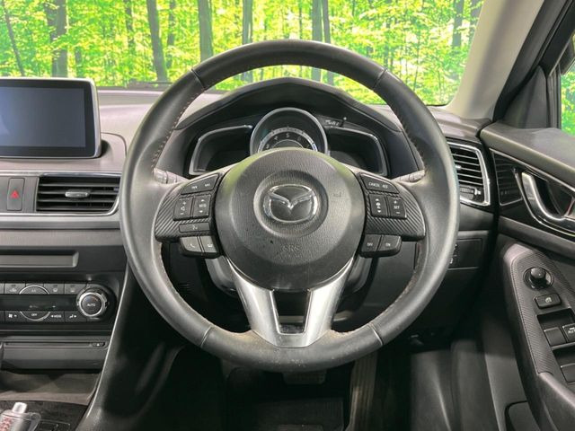 �y�����v�����X�e�A�����O�z�㎿�Ȋv���g�p���邱�ƂŁA��ɂ����������݂ƂĂ��^�]���₷���n���h���ł���