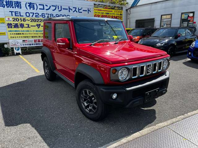 シエラの新車から人気のノマド純正色シズリング赤メタリック/黒ツートン作りましたノマド純正フロントグリルでノマドショート仕様お好きなメーカーでカスタム可能リフトUPもお任せください