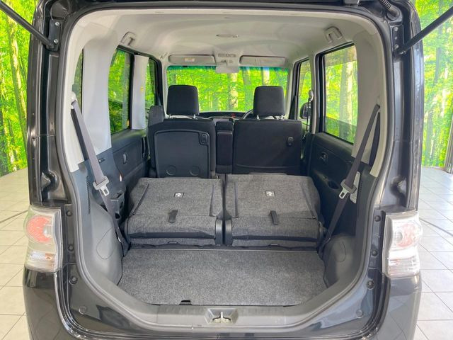 ���i�̂���������ʋ΁A���}���ɏ\���ȉ׎��X�y�[�X���m�ۂ��Ă���܂��B�Z�J���h�V�[�g��|���ƁA�傫�ȉו��̐ύڂ��\�ł���