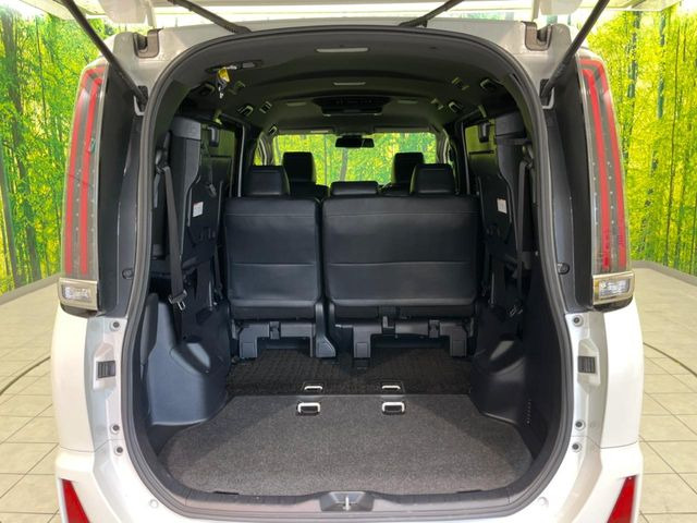 普段のお買い物や通勤、送迎等に十分な荷室スペースを確保しております。セカンドシートを倒すと、大きな荷物の積載も可能です♪