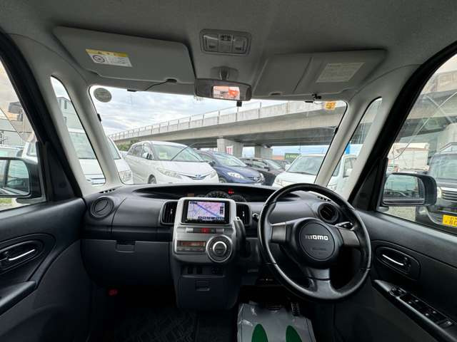 初心者の方でも安心して運転していただける視野の広さとなっております。