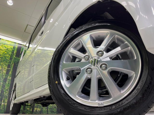 �y����14�C���`�A���~�z�C�[���z�O�ςɃ}�b�`���������A���~�z�C�[���𑕒����Ă���܂��B�e��ЊO�A���~�z�C�[����A�X�^�b�h���X�^�C�����戵�����Ă���܂��B���񂲑��k����������