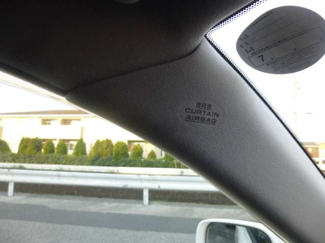 �A�V�X�^���g�p�J�[�e���G�A�o�b�N�ł��B