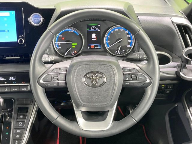 ステアリングも使用感が少なく、きれいな状態となっております♪