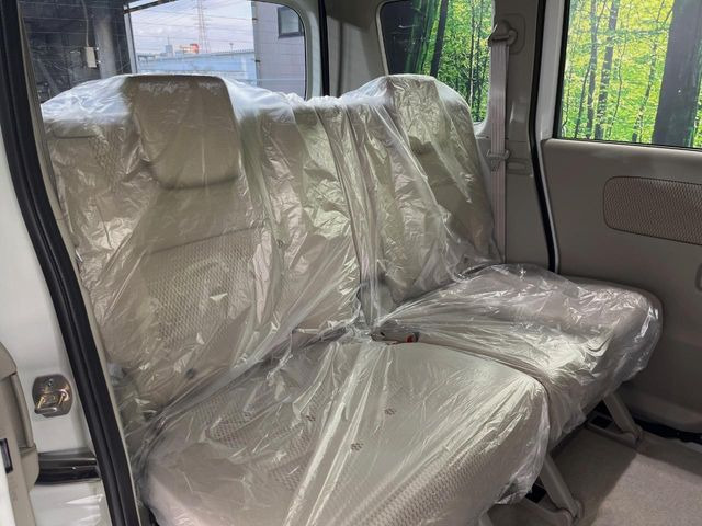 ���i���ȃI���W�i���t���A�}�b�g���I�v�V�����ɂĂ��p�ӂ��Ă���܂��B���D���ȃf�U�C����J���[�����Ԃɍ��킹�đI��ł����������Ƃ��ł��܂���