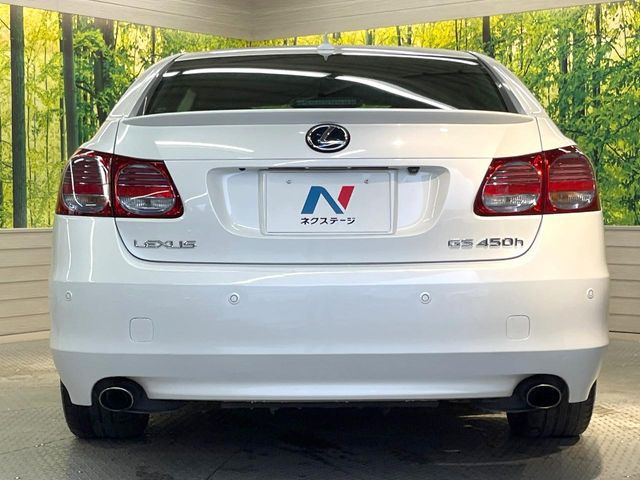 安心の最長10年・走行無制限保証(有償)をご用意。保証内容も充実はもちろん、無料点検&オイル交換や、年中無休の全国・24時間ロードサービスも付帯されておりますのでご安心下さい。