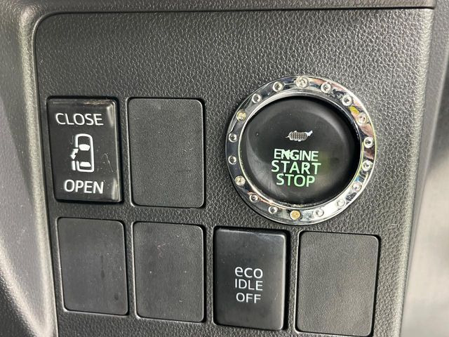 【パワースライドドア】スマートキーや運転席のスイッチでスライドドアの開閉が可能♪電動だから力を入れてドアを開ける必要が無く、小さいお子様でも、重い荷物を持っている時もラクに開け閉めできます♪