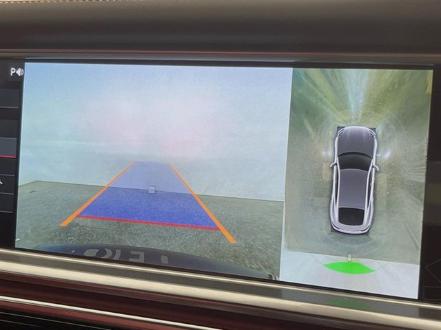 ●パノラミックビューモニター:専用のカメラにより、上から見下ろしたような視点で360度クルマの周囲を確認することができます☆死角部分も確認しやすく、狭い場所での切り返しや駐車もスムーズに行えます。