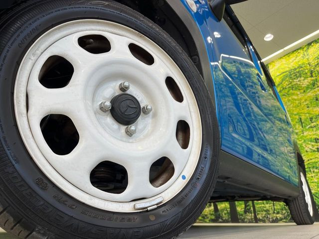 【純正○○インチアルミホイール】外観にマッチした純正アルミホイールを装着しております。各種社外アルミホイールや、スタッドレスタイヤも取扱いしております。是非ご相談ください♪