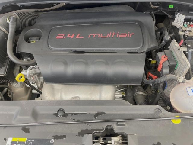 ●当店では、各メーカーの専用診断テスターを導入。国家資格を持つテクニカルスタッフも常駐しておりますので、万が一の際にも安心してご利用いただけます。