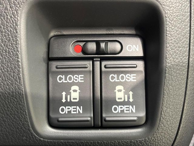 �y�����p���[�X���C�h�h�A�z�X�}�[�g�L�[��^�]�Ȃ̃X�C�b�`�Ō�ȗ����X���C�h�h�A�̊J���\���d��������͂����ăh�A���J����K�v�������A�����Ȃ��q�l�ł��ȒP�ɊJ���߂ł����K�ł���