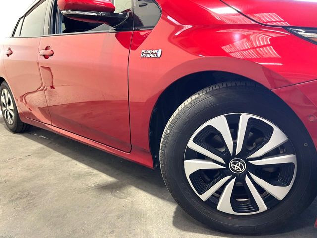 【純正15インチアルミホイール】外観にマッチした純正アルミホイールを装着しております。各種社外アルミホイールや、スタッドレスタイヤも取扱いしております。是非ご相談ください♪