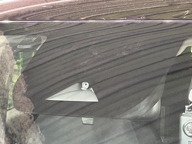 �y�C���e���W�F���g�G�}�[�W�F���V�[�u���[�L�z�t�����g�J�����őO���̎ԗ�����s�҂����m�B�Փ˂������Ȏ��͏Փ˔�Q�y���u���[�L���쓮�A�Փˉ�����T�|�[�g�B�����S�Ƀh���C�u�����y���݂��������܂��B