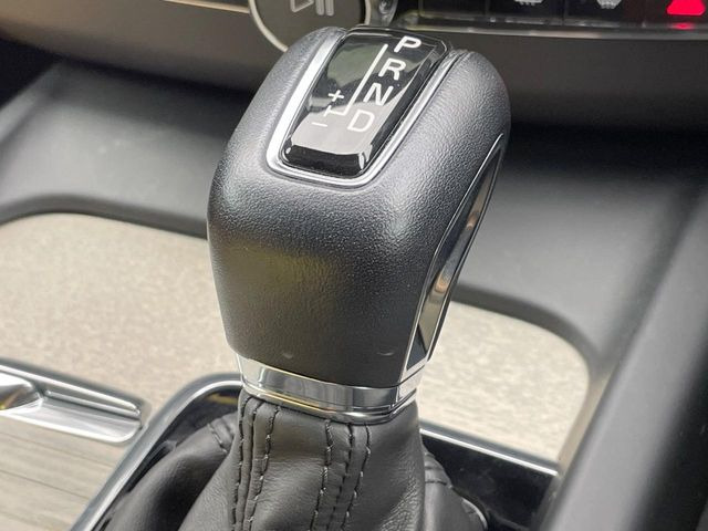 ��MT���[�h�t��AT:�ʏ�͎����ł����Ȃ���ϑ�(�M�A�`�F���W)���h���C�o�[�̑���ɂ���ĈӐ}�I�ɕς�����V�X�e���ł��B����w���i�̃h���C�u�����y���݂��������܂�!