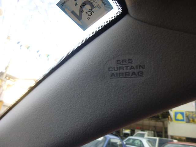 �h���C�o�[�p�J�[�e���G�A�o�b�N�ł��B