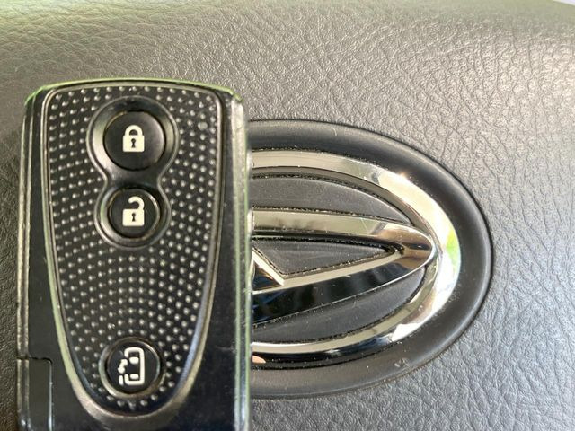 �y�L�[�t���[�V�X�e���z�J�o����|�P�b�g�ɓ��ꂽ�܂܂ł��h�A�̎{���E�������\�ȃX�}�[�g�L�[�𑕔��B�G���W���̃I���E�I�t�����J�M�����o���K�v����������Ƃ��Ă��֗��ł���