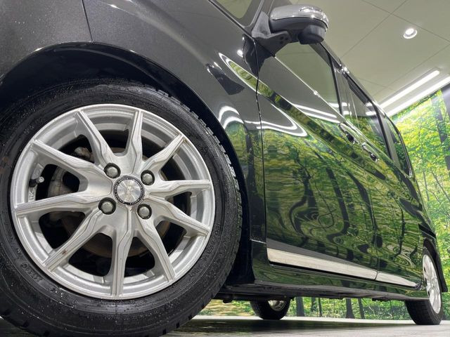 【14インチアルミホイール】外観にマッチしたアルミホイールを装着しております。各種アルミホイールや、スタッドレスタイヤも取扱いしております。是非ご相談ください♪