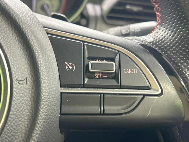 �y�N���[�Y�R���g���[���z�������H�����N���N���s�B�A�N�Z���𗣂��Ă���葬�x�ő��s���ł��A�������^�]���̕��S���y��!�����E�������ȒP�ȃX�C�b�`����Œ����ł��܂��B