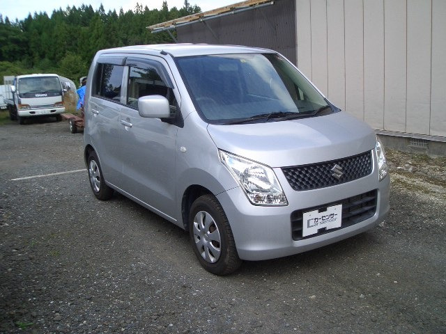 ワゴンRウィズ 車いす移動車 リヤシート付 手動固定式