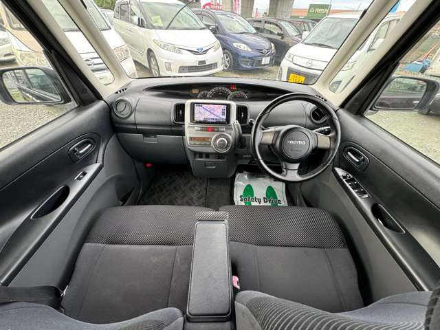 初心者の方でも安心して運転していただける視野の広さとなっております。