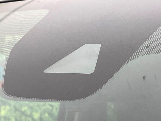 �y�C���e���W�F���g�G�}�[�W�F���V�[�u���[�L�z�t�����g�J�����őO���̎ԗ�����s�҂����m�B�Փ˂������Ȏ��͏Փ˔�Q�y���u���[�L���쓮�A�Փˉ�����T�|�[�g�B�����S�Ƀh���C�u�����y���݂��������܂��B