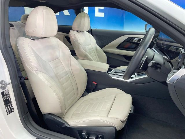 ●シートの使用感:破れ・へたりも少なく、ご覧の通りきれいな状態を維持しております。また、室内クリーニング・コーティングもご用命いただけます。