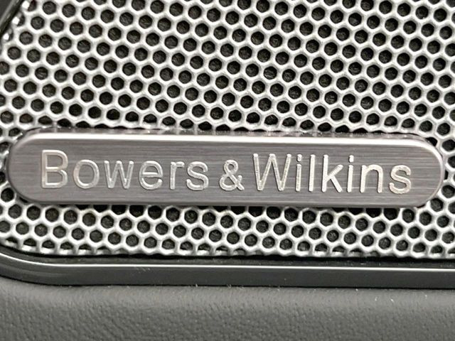 ��Bowers&Wilkins:�T�E���h�V�X�e��:�����C���e���A���������̃v���~�A���T�E���h�V�X�e���𑕔����Ă���A���i�����Տꊴ�̂��鉹�y���ԓ��ł��y���݂��������܂��B