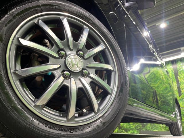 �y����14�C���`�A���~�z�C�[���z�O�ςɃ}�b�`���������A���~�z�C�[���𑕒����Ă���܂��B�e��ЊO�A���~�z�C�[����A�X�^�b�h���X�^�C�����戵�����Ă���܂��B���񂲑��k����������