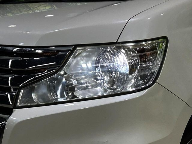 �yLED�w�b�h���C�g�z���V����ԑ��s�����ǍD�Ȏ��E���m�ۂ����S���ĉ^�]�ł��鍂�P�xLED�w�b�h���C�g�𑕔�!�_�����x�������A����d�͂��}�����Ă��܂��B