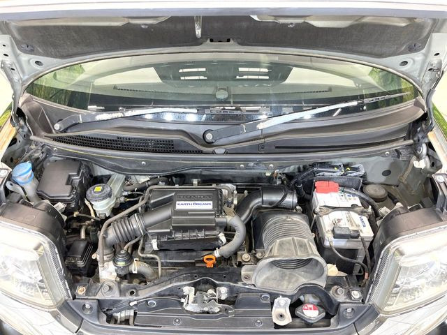 親切・丁寧な専門メカニックスタッフが応対!・車検・点検整備・事故等の修理などアフターサービスも安心。お車のカスタマイズもネクステージのサービススタッフまでご相談ください!