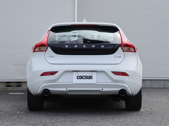 現行型エンジンにはボルボの認証を取得したMOTULの高級オイルSPECIFIC RBS0-2AE(0W-20)を使用します。