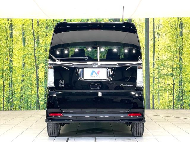 安心の最長10年・走行無制限保証(有償)をご用意。保証内容も充実はもちろん、無料点検&オイル交換や、年中無休の全国・24時間ロードサービスも付帯されておりますのでご安心下さい。