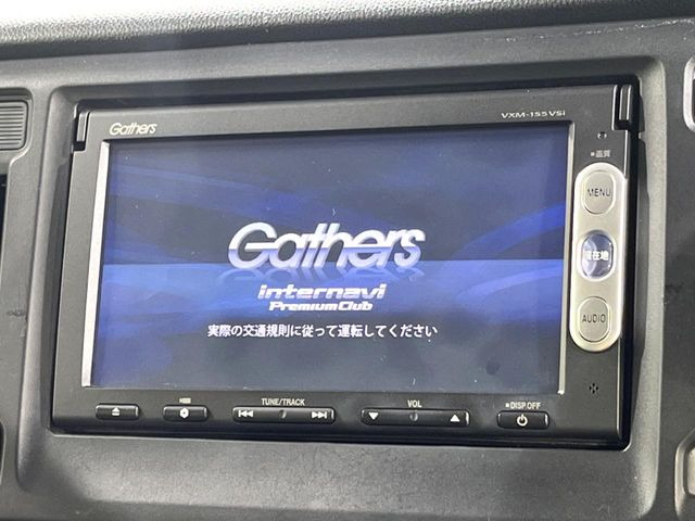 �y�����i�r�z�l�C�̏����i�r�𑕔����Ă���܂��B�i�r�̎g���₷���͂������A�I�[�f�B�I�@�\���[��!�L�����v�◷�s�͂������A�ʋ΂┃�����ȂǕ��i�̃h���C�u���y�����Ȃ�͂���