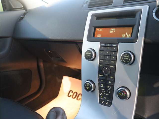 �yLAGOM with VOLVO �{���{�̂���A���傤�ǂ�����炵�B�z�������R�N�X���́A����ȃ{���{���C�t�𖖉i���T�|�[�g���Ă����܂��B