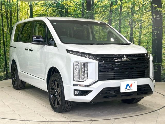 高透明度のガラス皮膜で撥水はもちろん、上質なツヤ・光沢を実現。紫外線や酸性雨から大切な愛車を保護し、色あせ・劣化を防止。「弾スプラッシュコート」、「弾プリミッサコート」からお選びいただけます。