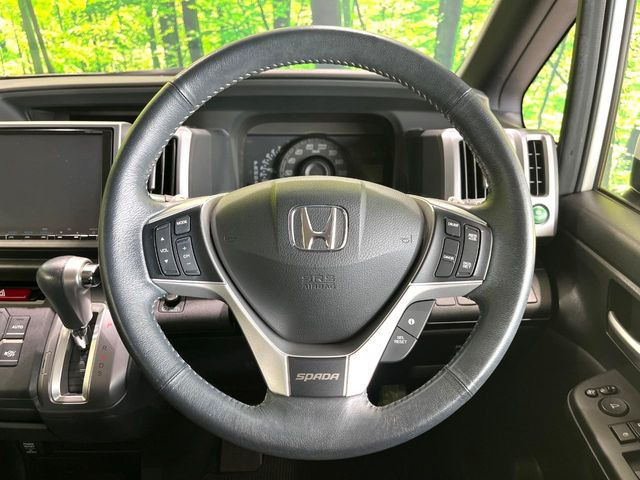 �y�����v�����X�e�A�����O�z�㎿�Ȋv���g�p���邱�ƂŁA��ɂ����������݂ƂĂ��^�]���₷���n���h���ł���