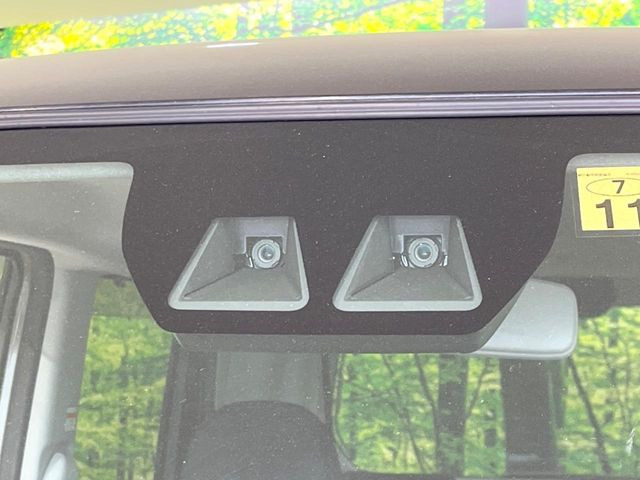 �y�X�}�[�g�A�V�X�g�z���s���ɑO���̎ԗ�����F�����A�Փ˂������Ȏ��͌x��ƃu���[�L�ŏՓˉ���Ɣ�Q�y�����A�V�X�g�B�����S�Ƀh���C�u�����y���݂��������܂��B