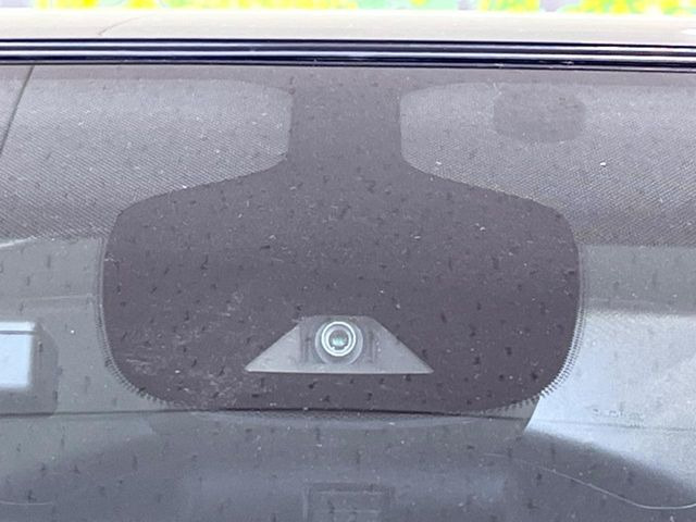 �y�C���e���W�F���g�G�}�[�W�F���V�[�u���[�L�z�t�����g�J�����őO���̎ԗ�����s�҂����m�B�Փ˂������Ȏ��͏Փ˔�Q�y���u���[�L���쓮�A�Փˉ�����T�|�[�g�B�����S�Ƀh���C�u�����y���݂��������܂��B