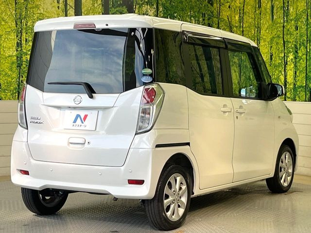 ☆全国のネクステージからお取り寄せが可能※!遠方の店舗に展示してあるクルマが気になる場合も、最寄りの店舗でご覧いただくことが可能です!是非私たちに要望をお聞かせください!※別途費用