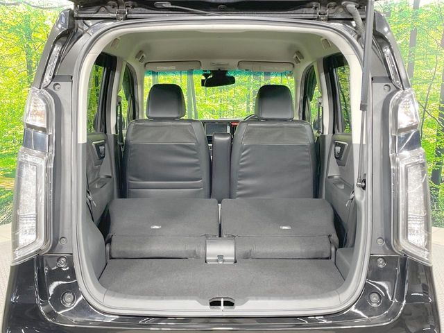 普段のお買い物や通勤、送迎等に十分な荷室スペースを確保しております。セカンドシートを倒すと、大きな荷物の積載も可能です♪