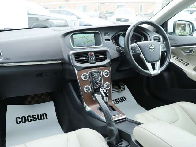 【LAGOM with VOLVO ボルボのある、ちょうどいい暮らし。】LAGOM(ラーゴム)とは、「自分にとって、多すぎず、少なすぎず、ちょうどいいバランス」という意味があるスウェーデンの言葉です。